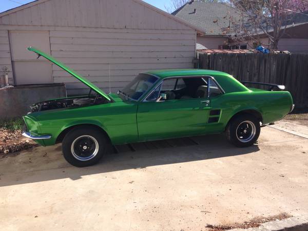 1967 mustang clean car straight no rust nice running car