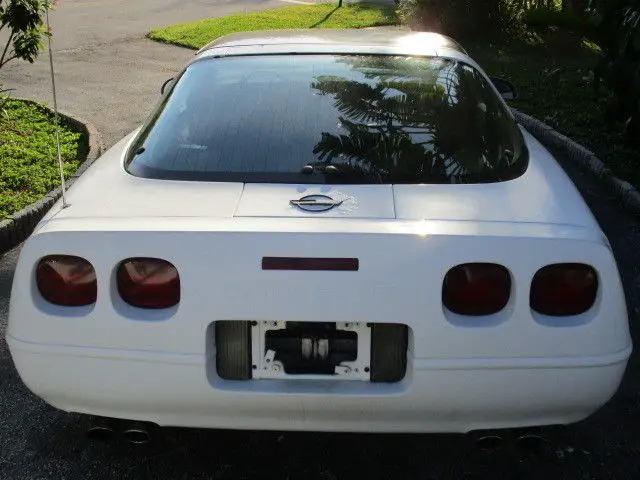 1985 corvette $1 reserve, stick shift