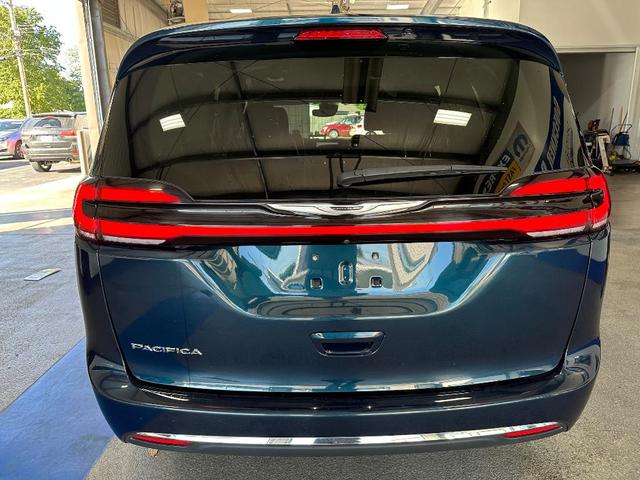 2022 chrysler pacifica touring-l