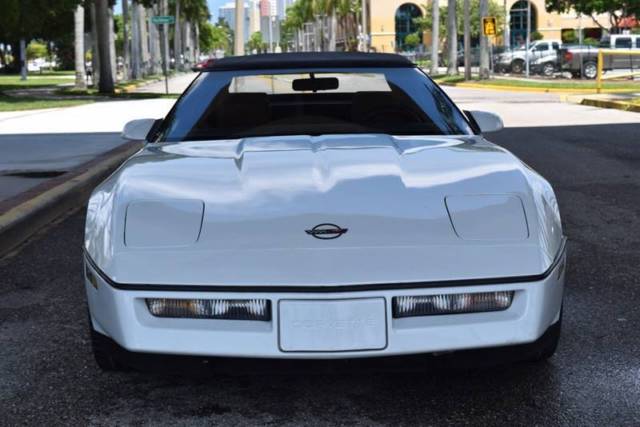 1989 chevrolet corvette base 2dr convertible 116277 miles white convertible 5.7l