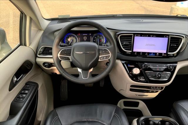 2022 chrysler pacifica touring l