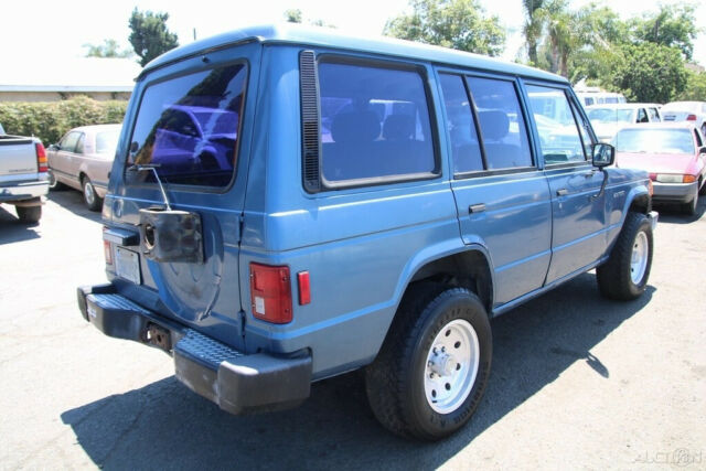 1990 mitsubishi montero 4wd automatic 6 cylinders no reserve