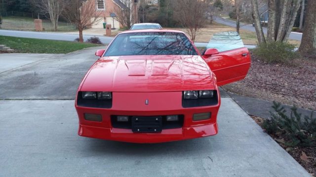 1991 chevrolet camaro - like new