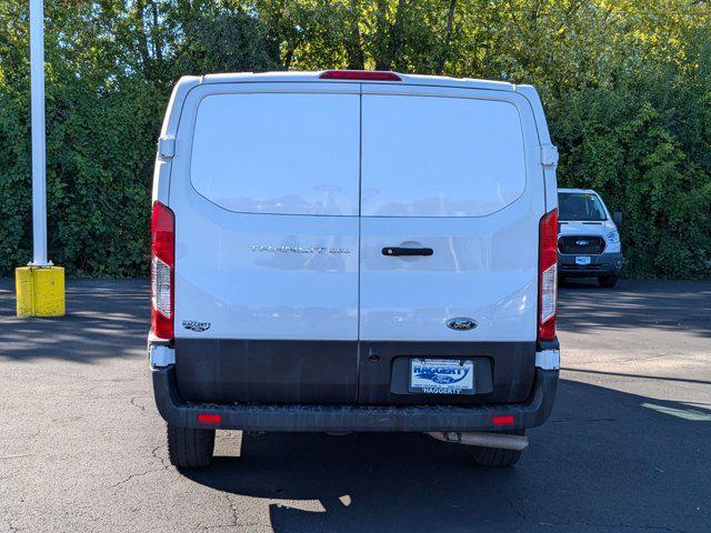 2021 ford transit-250 base