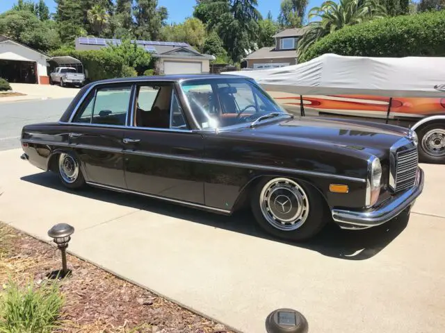 1971 mercedes-benz 220 sedan, beautiful and very original, air ride suspension