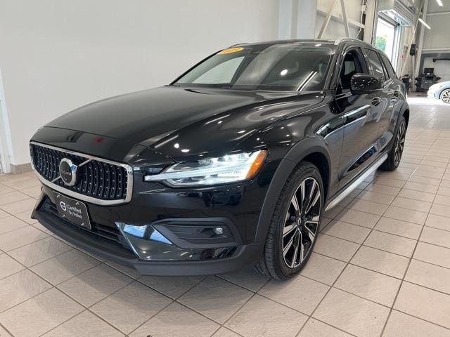 2023 volvo v60 cross country b5 awd ultimate