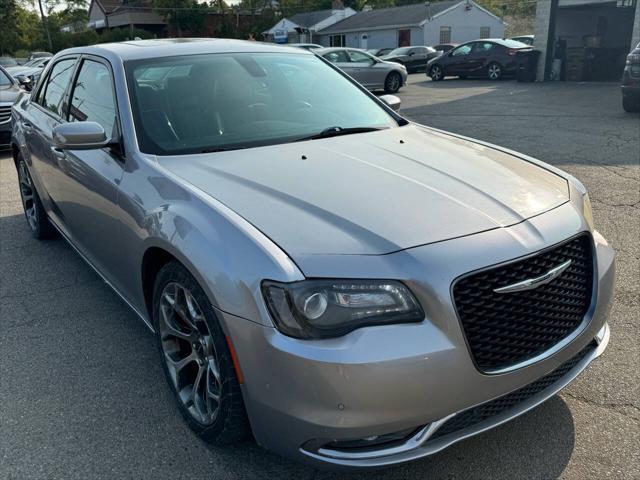2016 chrysler 300 s