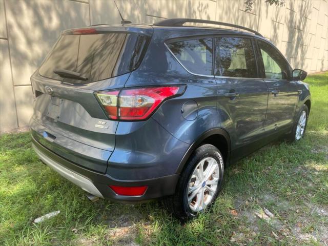 2018 ford escape se