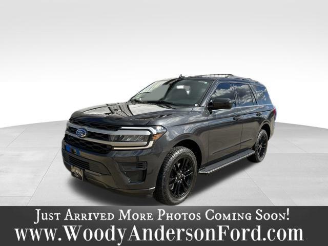 2022 ford expedition xlt