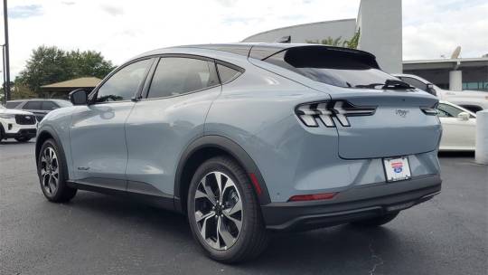 2024 Ford Mustang Mach-E select