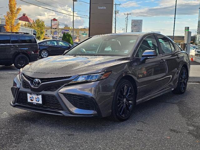 2022 toyota camry se