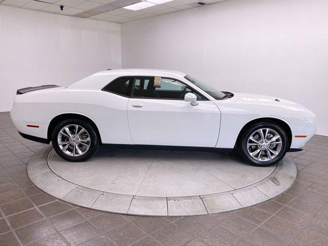 2023 dodge challenger sxt