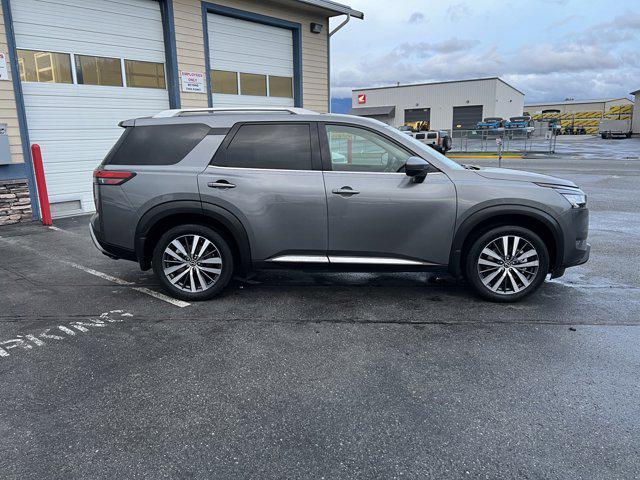 2022 nissan pathfinder platinum 4wd
