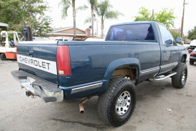 1989 cheverolet cheyenne 2500 automatic 8 cylinder no reserve