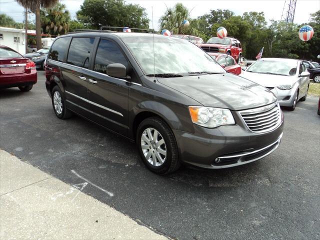 2016 chrysler town & country touring