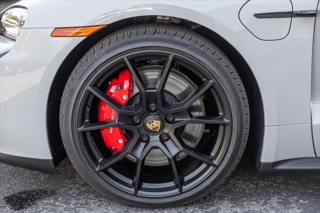 2024 porsche taycan cross turismo gts