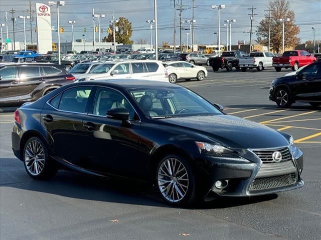 2016 lexus is 300 base