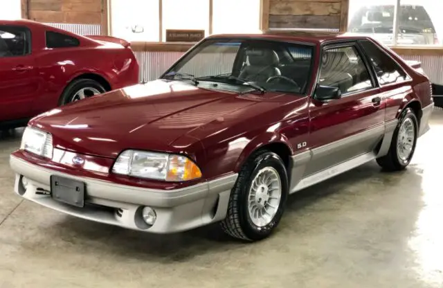 1989 ford mustang gt- only 13,000 original miles!! like new!! rare find!!