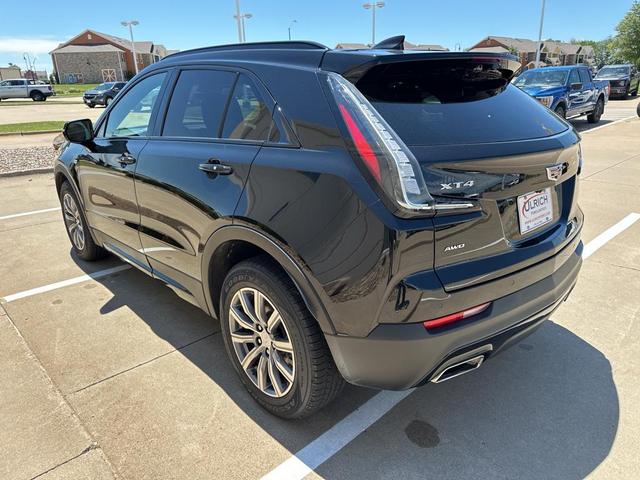 2022 cadillac xt4 sport