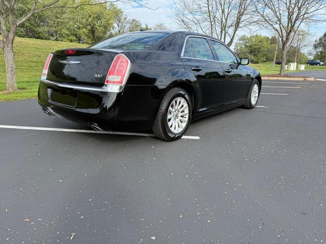 2014 chrysler 300 base
