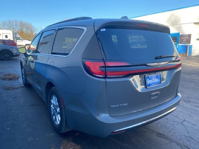2022 chrysler pacifica touring-l