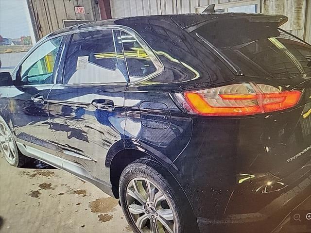 2022 ford edge titanium