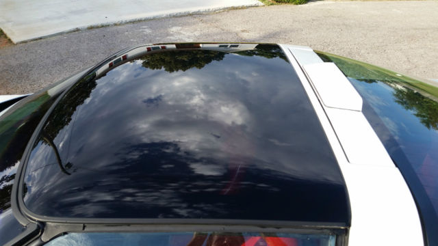 1986 chevrolet corvette base hatchback 2-door 5.7l white