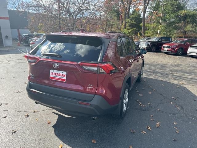 2021 toyota rav4 le