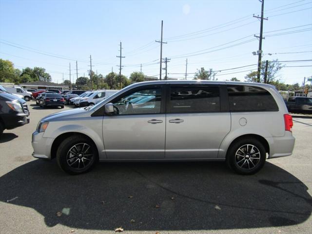 2018 dodge grand caravan se