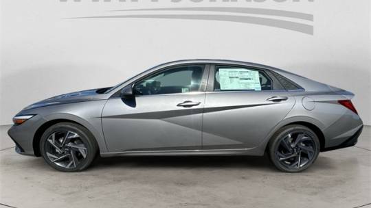 2024 Hyundai Elantra limited
