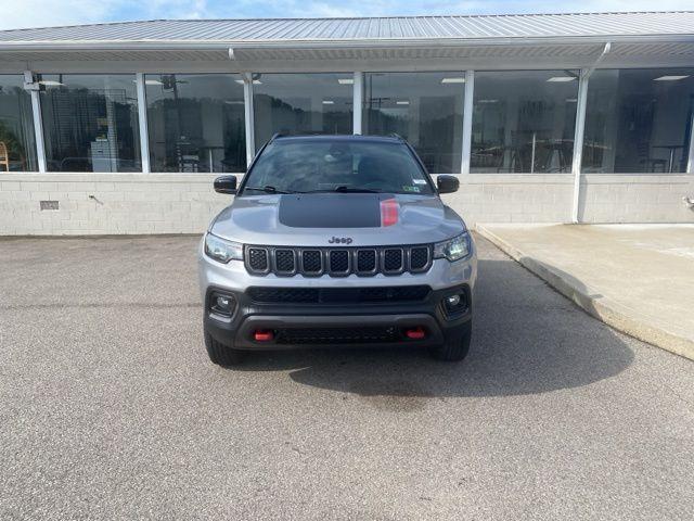2023 jeep compass trailhawk