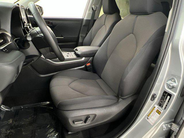 2024 toyota highlander le