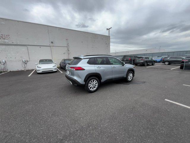 2023 toyota corolla cross le