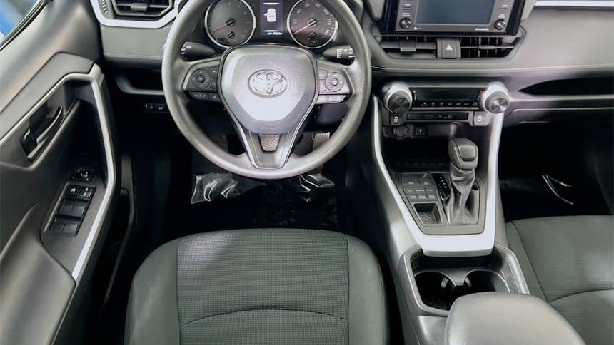 2021 toyota rav4 le