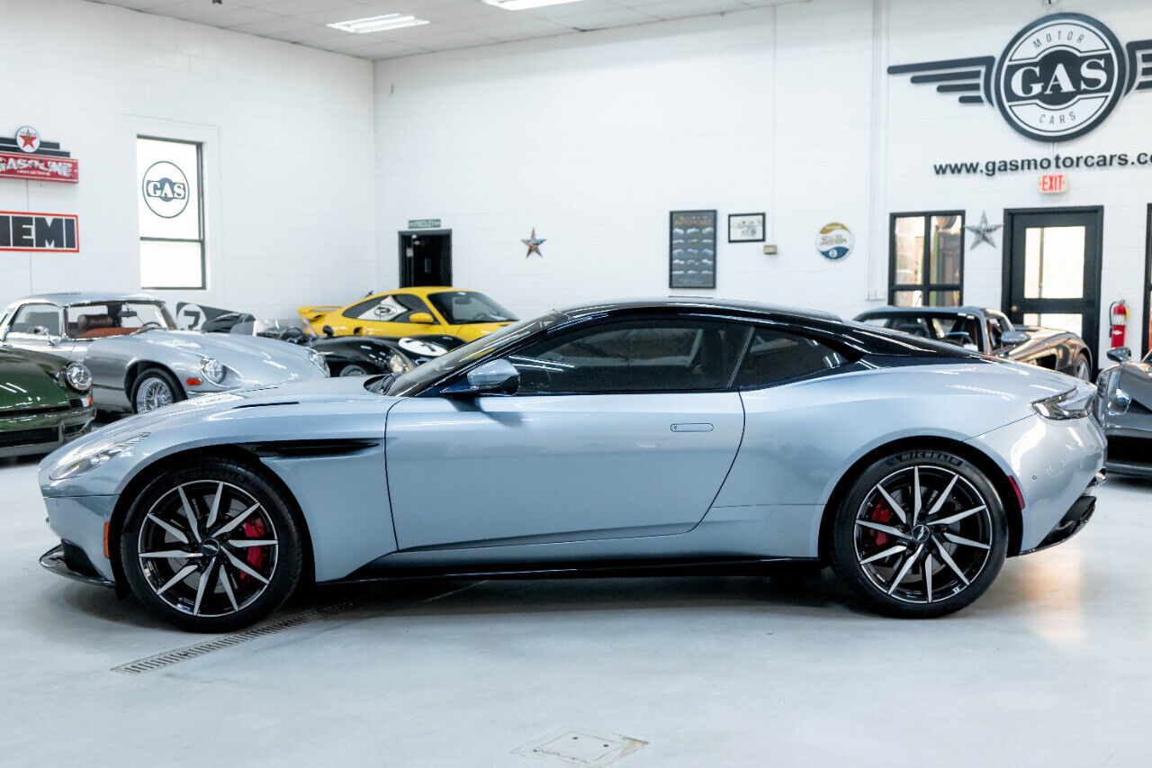 2018 aston martin db11 v12