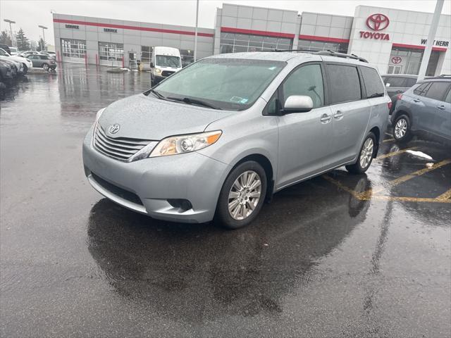 2015 toyota sienna le