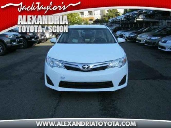 2014 toyota camry le in alexandria, va