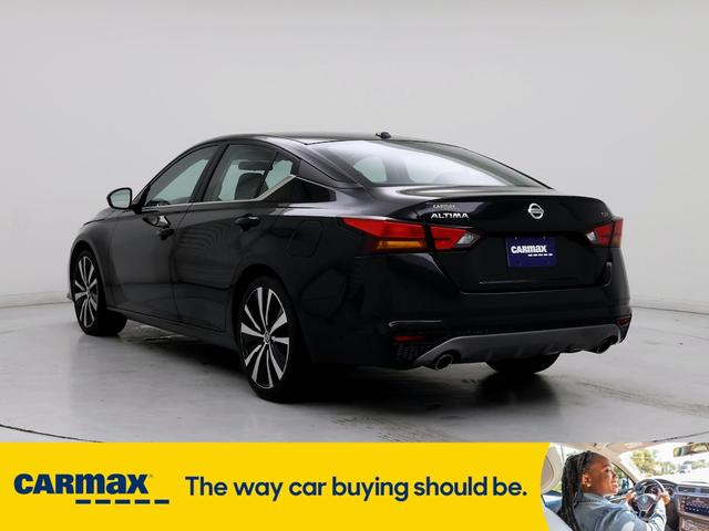 2019 nissan altima sr