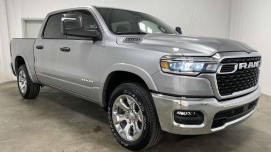 new 2025 ram 1500 big horn crew cab 5'7" box 4wd
