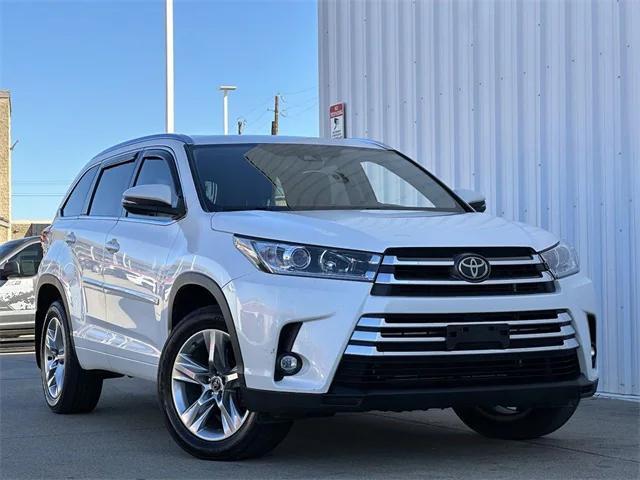 2019 toyota highlander limited