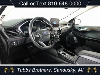 2020 Ford Escape titanium