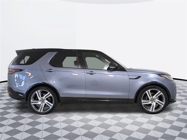 2023 land rover discovery p360 metropolitan edition