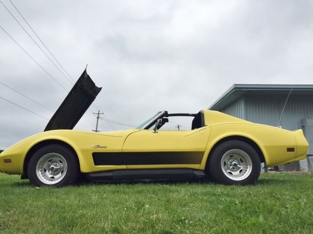 1975 chevrolet stingray corvette