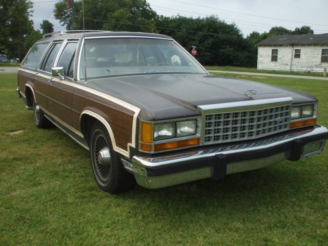 1987 ford country squire woody wagon selling at no reserve! make a nice cruiser