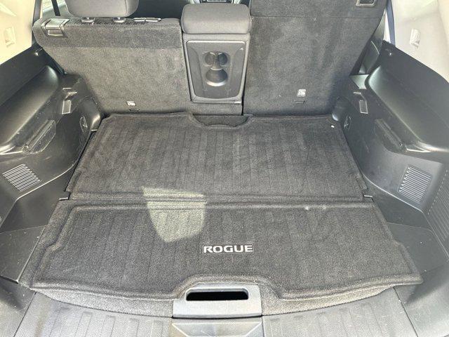 2020 nissan rogue sv