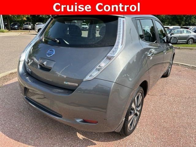 2017 nissan leaf sv