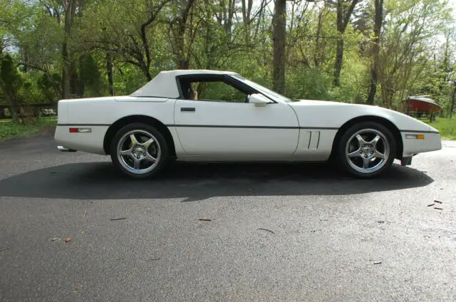very nice 1986 chevrolet corvette convertible 69k miles, 5.7 v8, auto trans