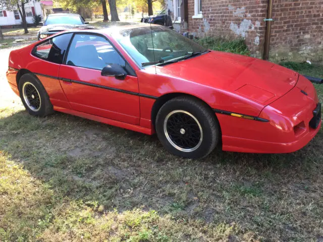 revised 1988 pontiac fiero gt v6 5 speed manual well maintained