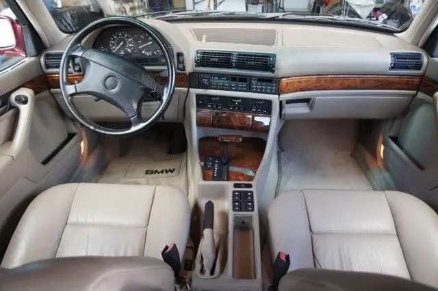 740 il low miles, v8, luxury sedan, sun roof, leather, heated seats