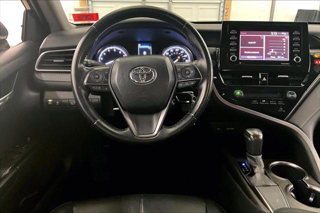 2021 toyota camry se